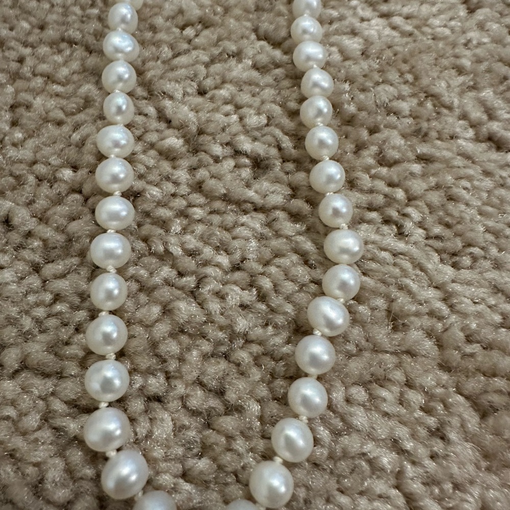 Classic White Pearl Strand Necklace - Picture 3 of 4